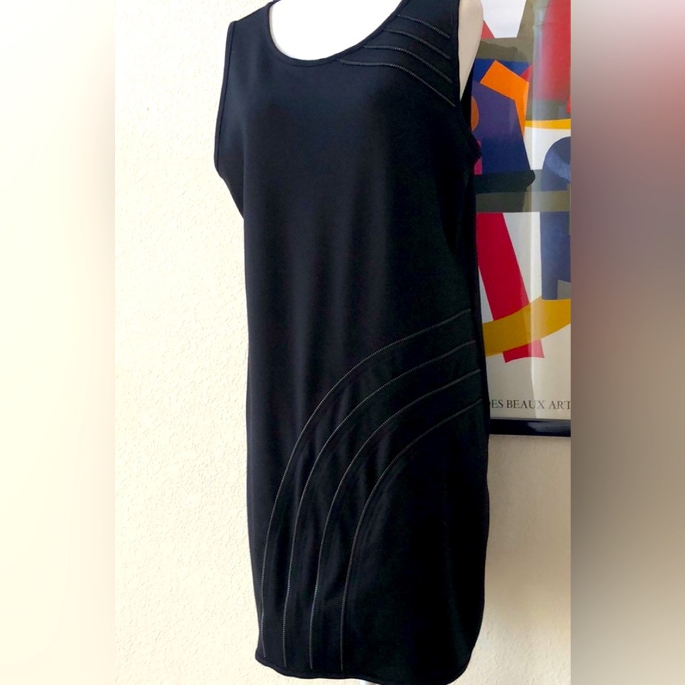 Vivienne Tam dress Sleeveless sheath Zipper embellishments EUC Black size L
